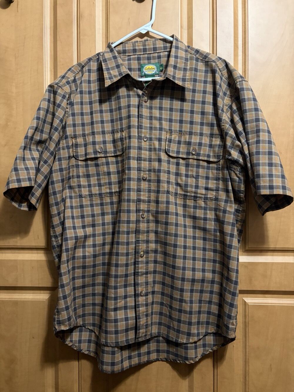 Cabelas Men's Size Large Short Sleeve Button Up Shirt Brown Plaid